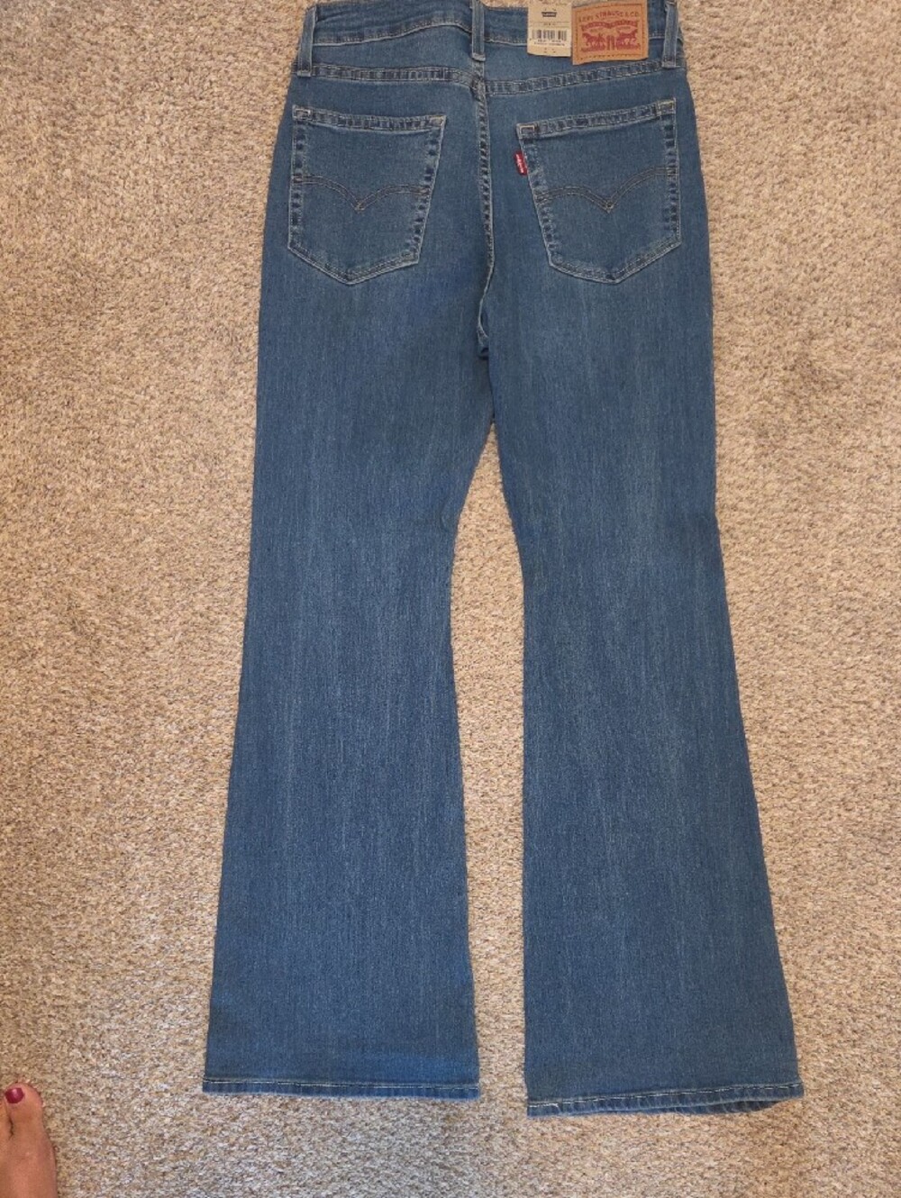 Levi's Medium Blue Flare Jeans - Classic Five-Pocket Style - Picture 3 of 4